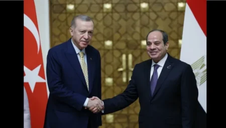 Erdoğan ve Sisi’den kritik temas: ‘Netanyahu’nun hukuk tanımazlığı küresel güvenliği tehdit ediyor’